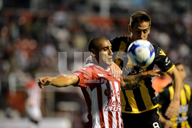 Unión derrotó 2 a 0 a Olimpo con una dupla de ataque letal