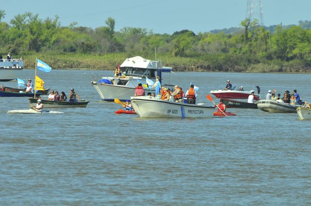 En el río y en la costa, Bajada Grande festejó su fiesta patronal