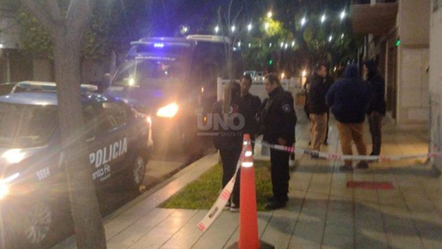 La policía trabajando en la zona de Bulevar Pellegrini y 4 de Enero