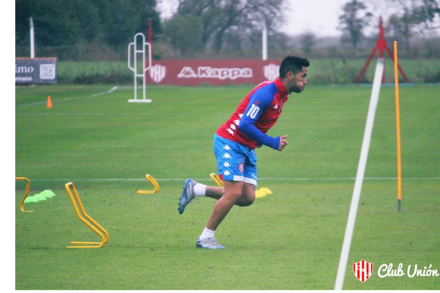 Gabriel Carabajal habló de la preparación que viene realizando el plantel de Unión y la idea de juego que quiere Azconzábal.