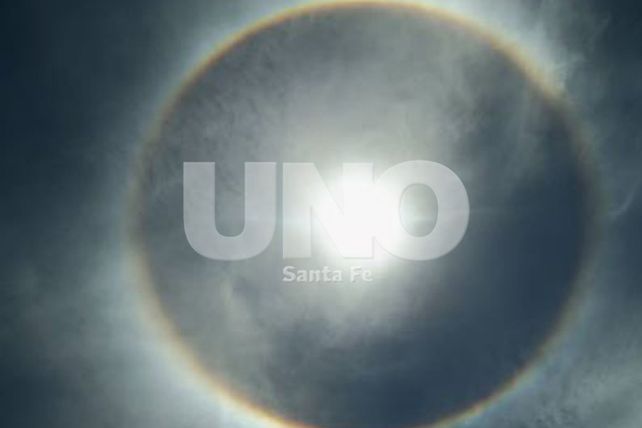 Un halo solar sorprendió a propios y extraños en la mañana santafesina
