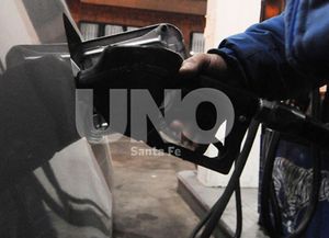 Después del paro y del feriado, se normaliza el expendio de combustible