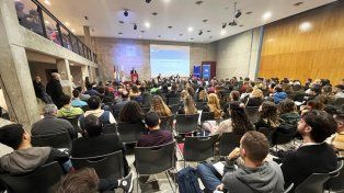 La Inteligencia Artificial (IA), de desarrollo vertiginoso e incontables cambios en muchas actividades, entre éstas el periodismo. Fue tema del Congreso Fopea