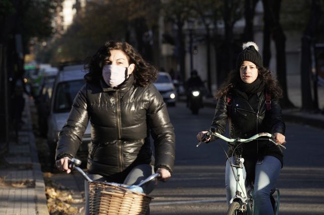 El tiempo en Rosario: llega un miércoles húmedo, con nubosidad, pero mañana vuelve el frío más intenso