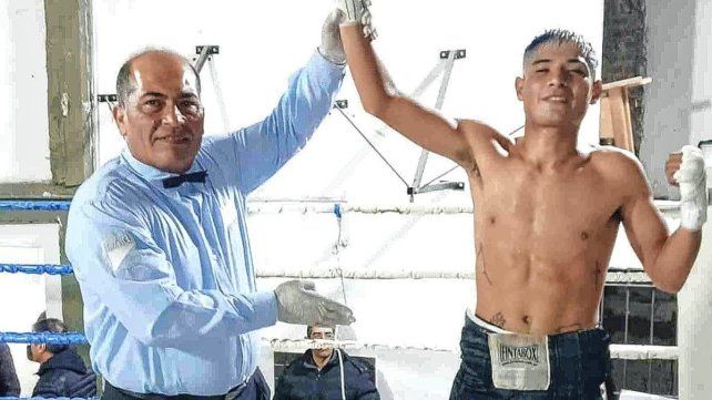 En una gran pelea el santotomecino el Chinito González venció en unánime al nicoleño Mosconi.