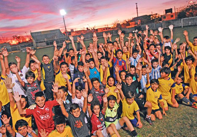 Compañerismo. El fútbol es una pasión de multitudes