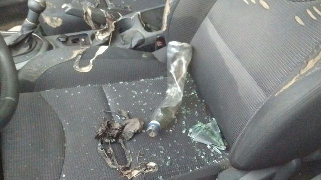 Incendiaron un auto en el oeste de la ciudad