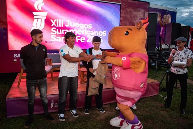 Distinguieron a tres jóvenes deportistas de Granadero Baigorria por su desempeño en el ámbito nacional e internacional