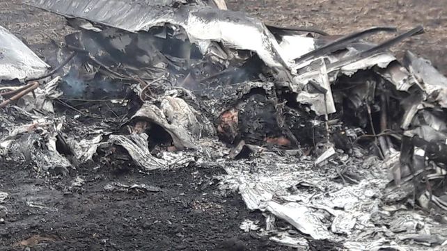 Se estrelló un avión en un campo cercano a Venado Tuerto y murieron sus dos ocupantes