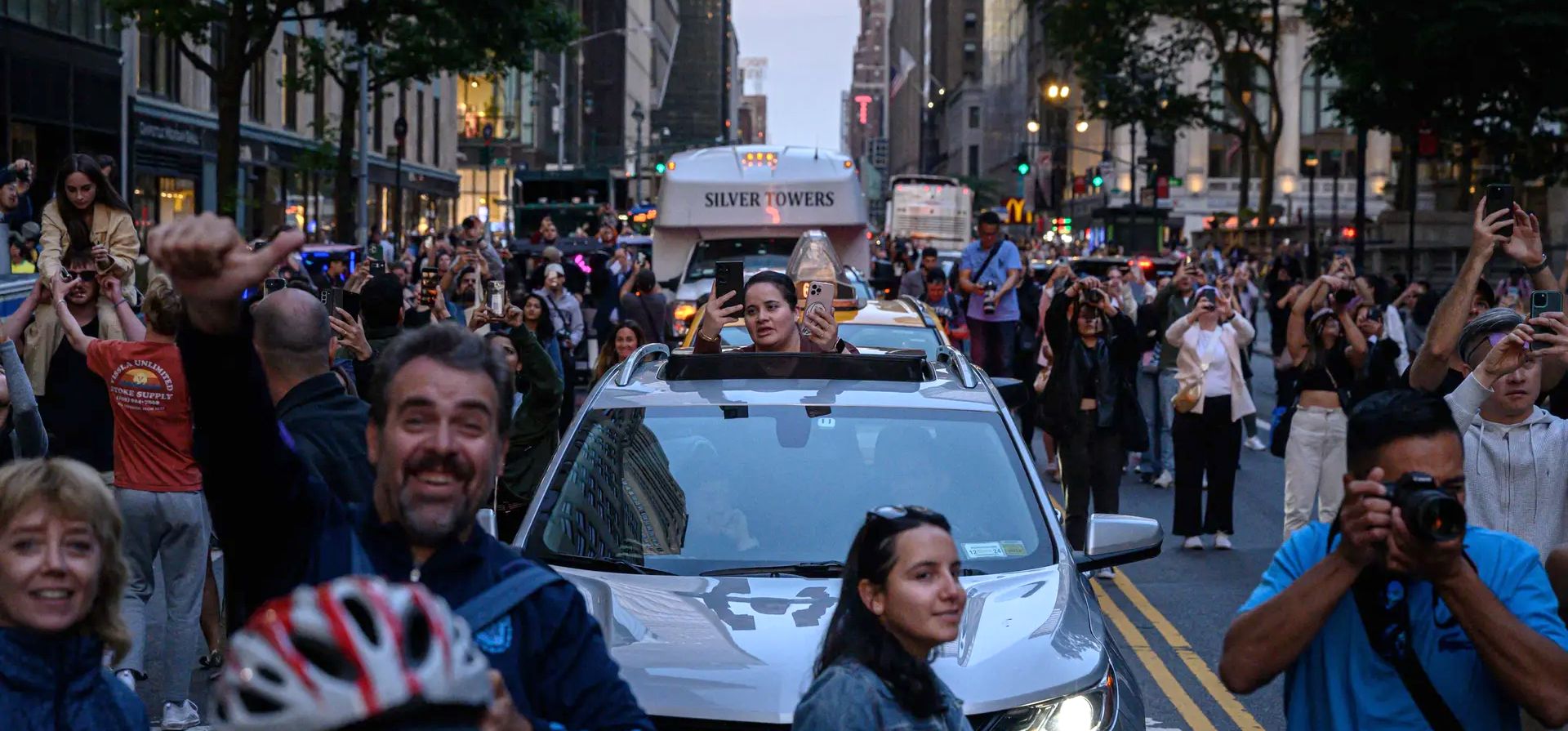 Cada año, el misterioso fenómeno natural detiene la ciudad que nunca duerme. Fotografía: Ed Jones/AFP/Getty Images
