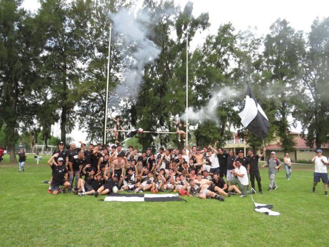 Estudiantes festejó de visitante ante Santa Fe Rugby.