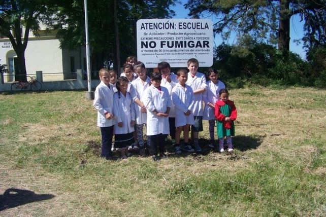 Fumigaciones alrededor de escuelas: CSJN rechazó tratar la nulidad del decreto provincial