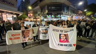 Familiares de víctimas de la inseguridad de Rosario se manifestaron en la puerta de La Favorita y el Monumento.