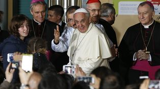 El Papa pidió a la Curia que sea profesional y se aleje del chismorreo