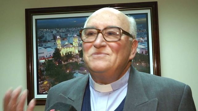El padre José Ceschi en terapia tras sufrir un ACV
