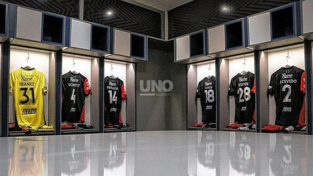 Colón define la próxima marca encargada de la indumentaria