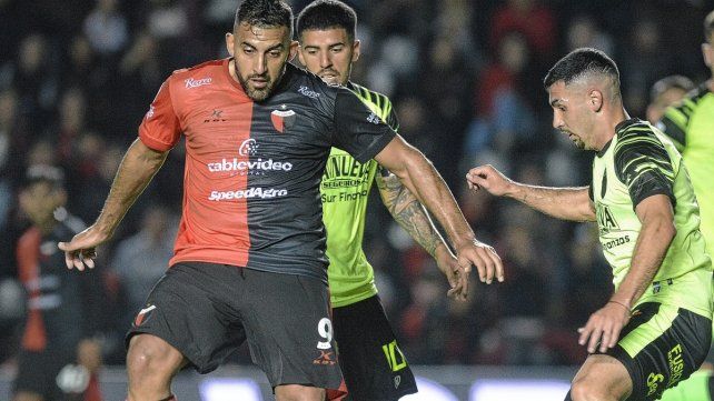 Colón y Barracas Central repartieron puntos.