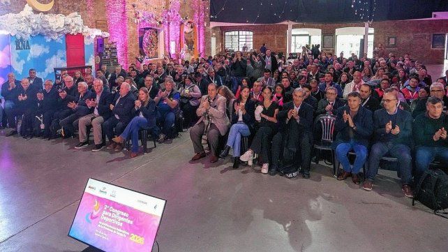 Santa Fe reúne a más de 350 dirigentes deportivos en un congreso provincial