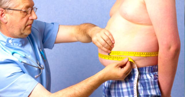 Hay sobrepeso cuando el índice de masa corporal (IMC) se halla entre los percentilos 85 y 95. Y obesidad cuando el IMC supera el percentilo 95.