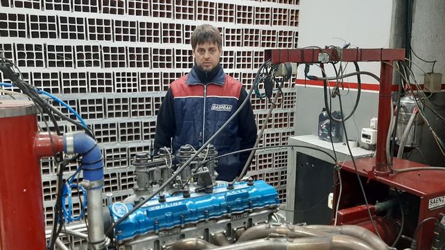 Pope Bonelli y el motor Ford que calzar&aacute; el Ford de Pedrito Boero en el TCP.