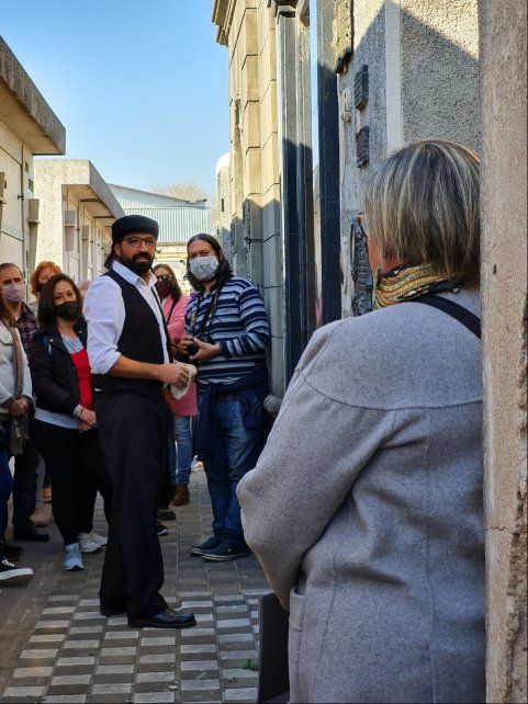 Raúl Valentini recrea al sepulturero Orsetti.
