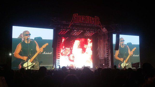 Airbag y una noche multitudinaria en Rosario