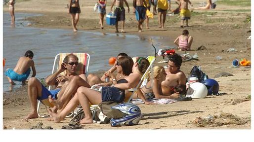 La máxima prevista para hoy es de 33 grados y para mañana se anuncian tormentas