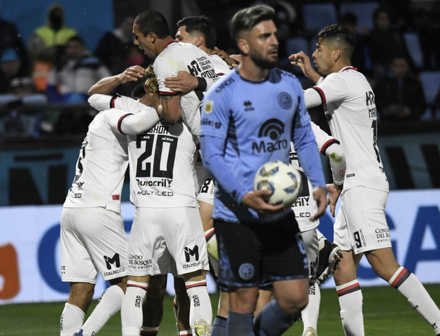 Newells empató 1 a 1 con Belgrano, sigue invicto y lidera su zona en la Copa de la Liga