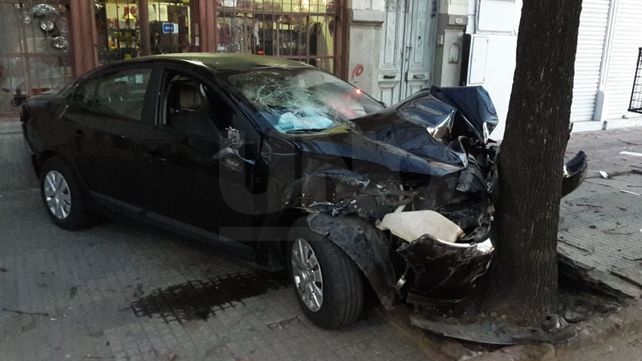 Dos impresionantes accidentes en la madrugada del viernes en la ciudad