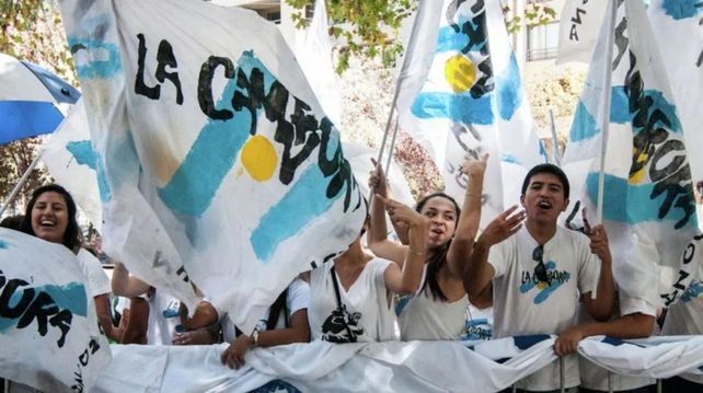 La Cámpora hizo un posteo en Twitter en el que manifestó su apoyo a la vicepresidenta Cristina Fernández de Kirchner.&nbsp;