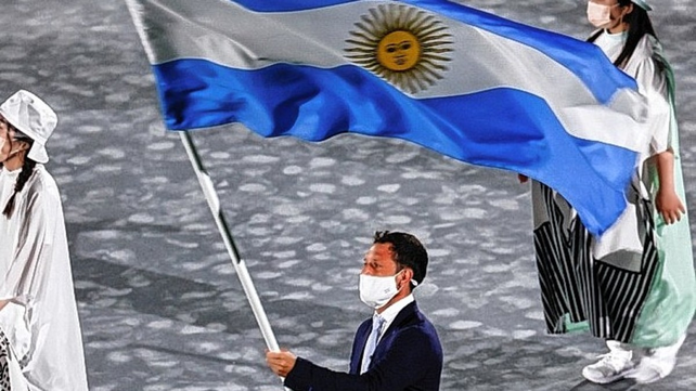 Argentina, presente en el acto de clausura con Pedro Ibarra como abanderado