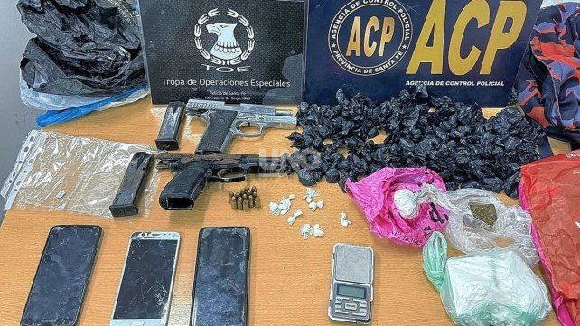 Rosario: detuvieron a una mujer con la pistola reglamentaria del policía asesinado el pasado domingo