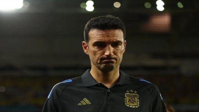 Lionel Scaloni no tendrá a su zaga defensiva titular en la próxima fecha FIFA.