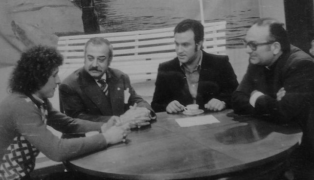 El futbolista Jorge Valdano, el dirigente de Central Osvaldo Rodenas, el periodista Pablo Cribioli y el sacerdote Ignacio Aparicio, durante el programa 