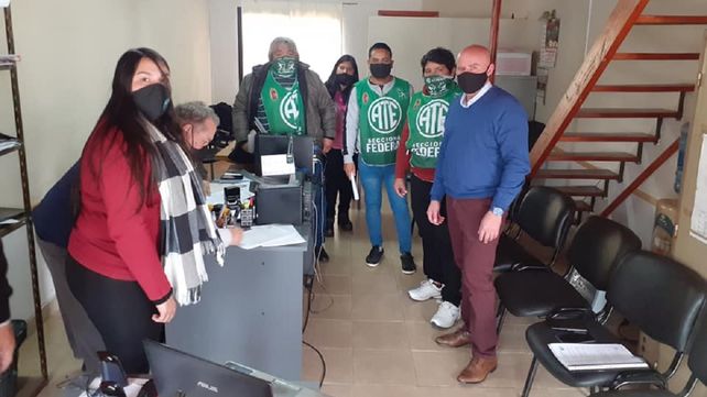 Trabajadores de Sauce de Luna lograron suba salarial del 57%