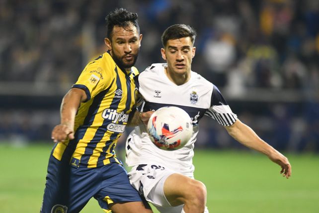 El Central del debutante Tevez no pudo ante Gimnasia que lo venció por la mínima