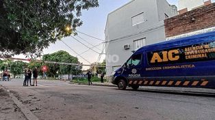 El homicidio sucedió en la madrugada del domingo en pleno barrio Candioti Sur.