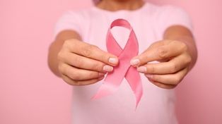 Un mes que nos viste de rosa: lucha contra el cáncer de mama