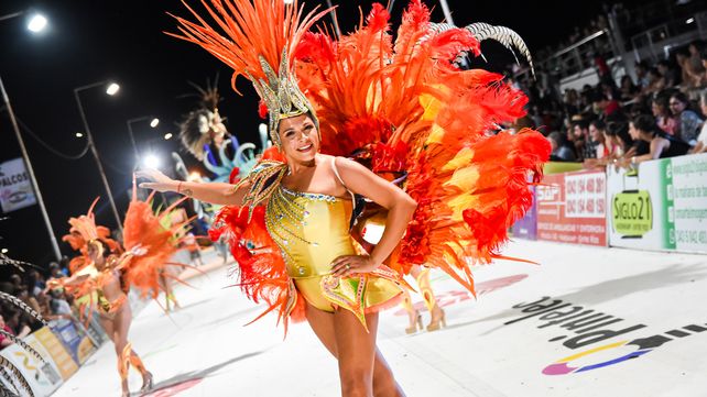 El Carnaval de Hasenkamp trae toda la alegría de Malibú y Marumbá. Los sábados 8; 15 y 22 de febrero estará Pont a bailar