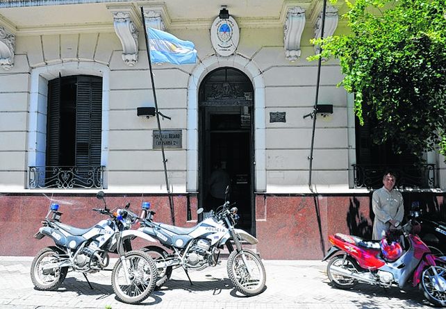 detenido. El joven fue llevado a la sede policial de Paraguay al 1100.