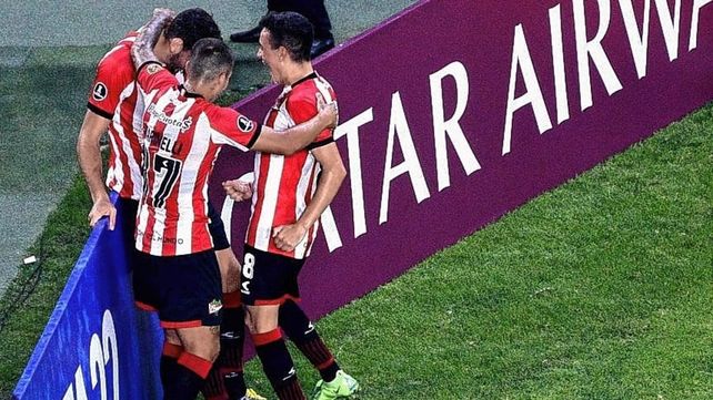 Estudiantes ganó y se metió en la fase de grupos de la Copa Libertadores.
