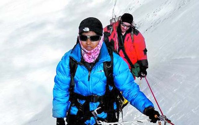 Empeño. Malavath Poorna vio cadáveres en el último tramo del ascenso.