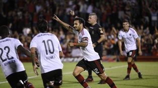 Un grito de gol de Nacho Scocco con la camiseta de Newells. Los hinchas quieren verlo pronto con la 32 rojinegra.