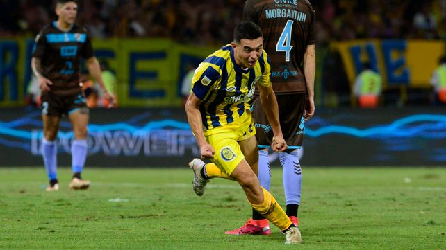 Momento de esplendor. Lovera acaba de convertir el gol con el que Central se coronó campeón en diciembre.
