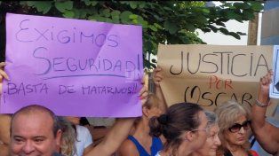 Pedido de seguridad en la vecinal de barrio Belgrano por los vecinos tras el asesinato del comerciante Oscar Baños.&nbsp;