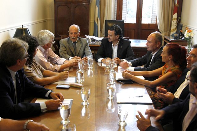 La UPCN y ATE llevarán este miércoles su contrapropuesta al gobierno