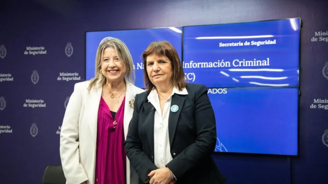 Patricia Bullrich junto a Alejandra Monteoliva