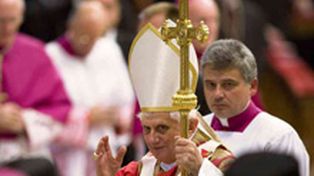 El Papa defiende la beatificaci&oacute;n de P&iacute;o XII, quien guard&oacute; silencio ante el Holocausto
