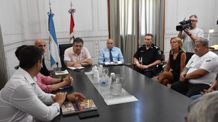 El secretario general del Sindicato de Recolectores de Residuos de Rosario, Marcelo “Pipi” Andrada, se reunió con el ministro de Seguridad, Pablo Cococcioni tras la balacera al camión recolector.&nbsp;