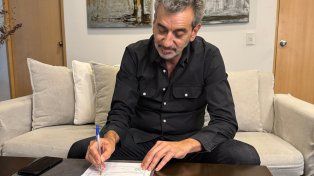 Randazzo acusó a Cristina de convertir al PJ en una monarquía y se desafilió